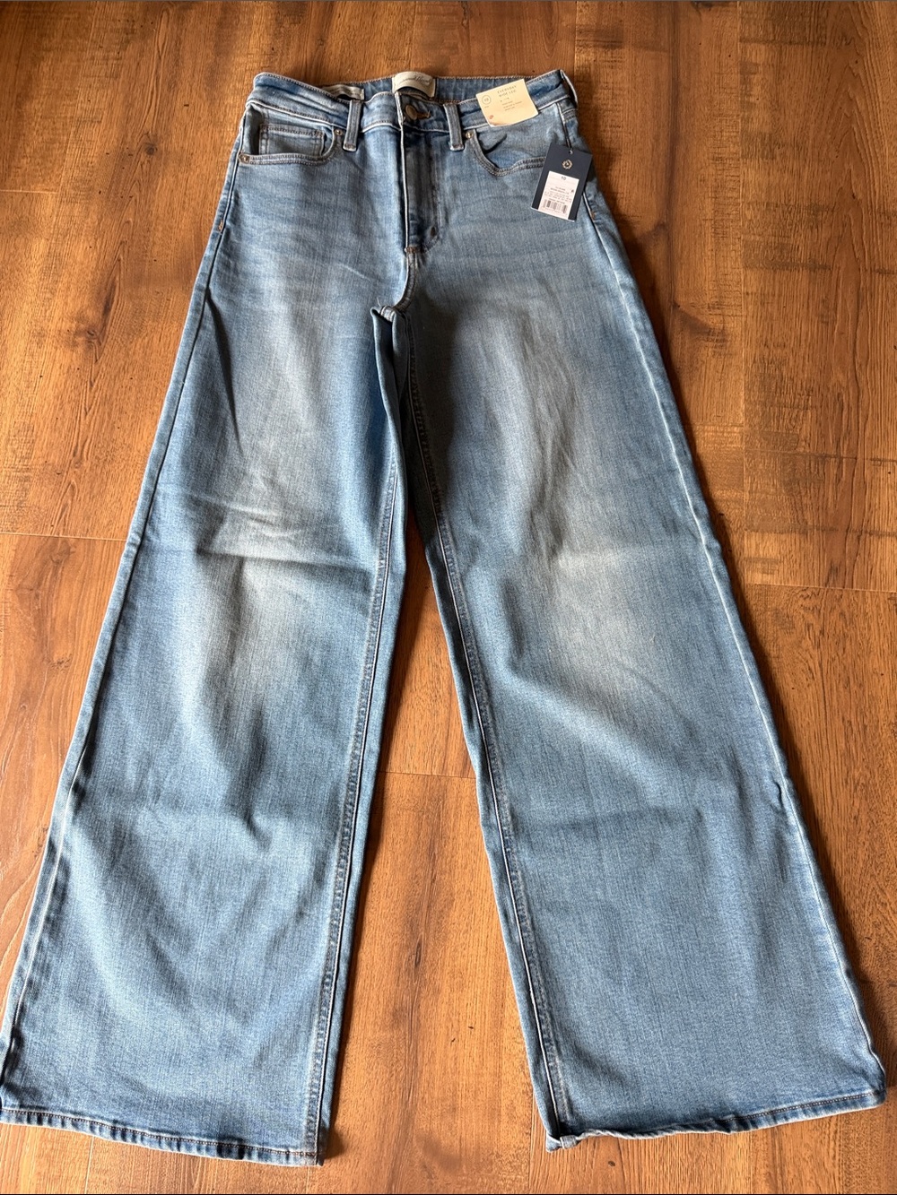 Universal Thread Light Blue Wide-Leg Women's Jeans size 10